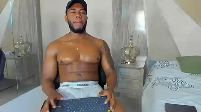 Snapshot of benjamincol chatting on January 2025 05:13:01 AM benjamincol online show from January 2025 05:13:01 AM