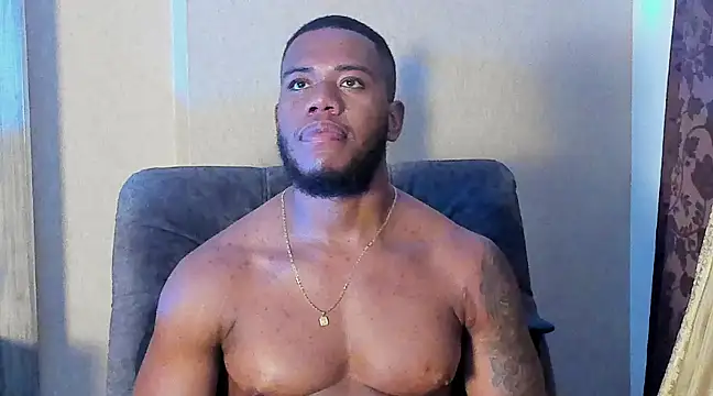 Snapshot of benjamincol chatting on February 2025 02:49:01 AM benjamincol online show from February 2025 02:49:01 AM