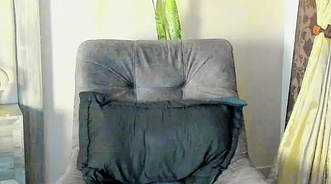 Snapshot of benjamincol chatting on February 2025 05:50:02 AM benjamincol online show from February 2025 05:50:02 AM