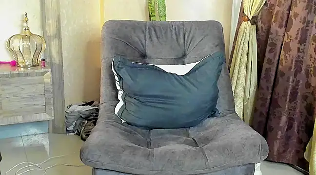 Snapshot of benjamincol chatting on February 2025 05:53:01 PM benjamincol online show from February 2025 05:53:01 PM