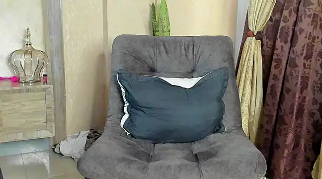 Snapshot of benjamincol chatting on February 2025 08:58:02 PM benjamincol online show from February 2025 08:58:02 PM