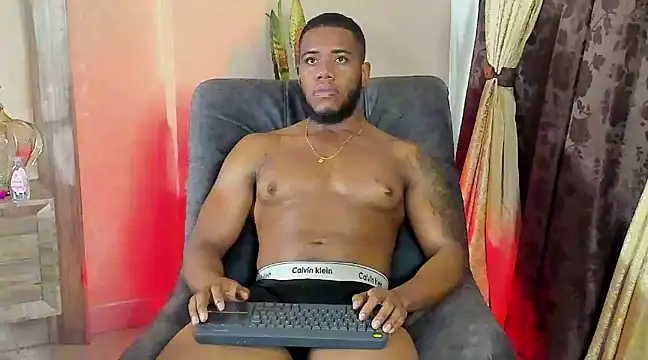 Snapshot of benjamincol chatting on February 2025 07:12:02 AM benjamincol online show from February 2025 07:12:02 AM