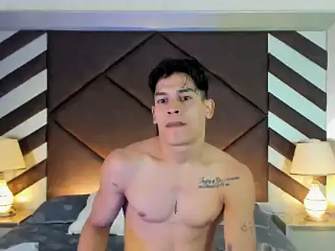 Snapshot of benjamincol chatting on February 2025 11:58:01 AM benjamincol online show from February 2025 11:58:01 AM