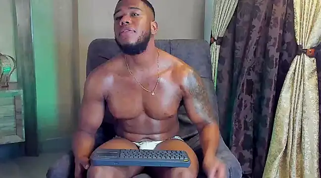 Snapshot of benjamincol chatting on March 2025 04:19:01 AM benjamincol online show from March 2025 04:19:01 AM