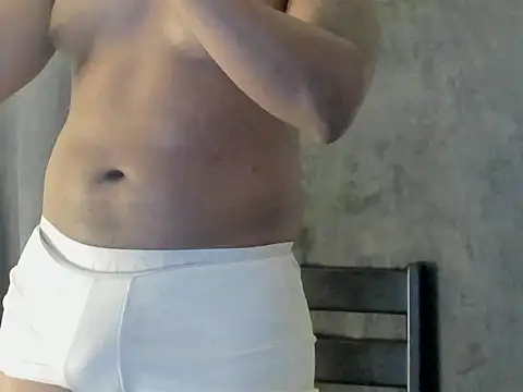 Snapshot of benjamincol chatting on February 2026 01:37:02 AM benjamincol online show from February 2026 01:37:02 AM