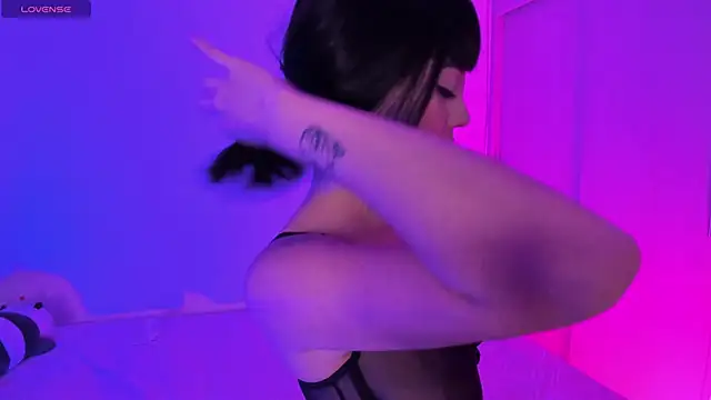 Snapshot of _HellEnd_ chatting on January 2025 09:02:02 AM HellEnd online show from January 2025 09:02:02 AM