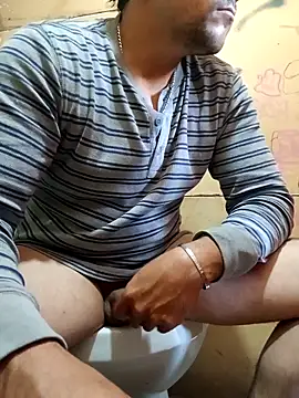 Snapshot of chinoxxx chatting on December 2025 10:52:01 PM chinoxxx online show from December 2025 10:52:01 PM