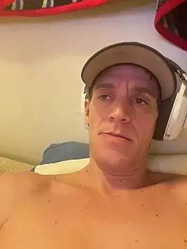 Snapshot of 87Mac87 chatting on December 2024 09:28:02 AM 87Mac87 online show from December 2024 09:28:02 AM