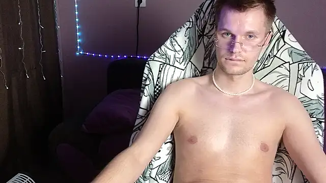 Snapshot of Leonnextdoor chatting on December 2024 06:29:01 PM Leonnextdoor online show from December 2024 06:29:01 PM