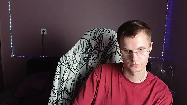 Snapshot of Leonnextdoor chatting on December 2024 03:24:02 PM Leonnextdoor online show from December 2024 03:24:02 PM