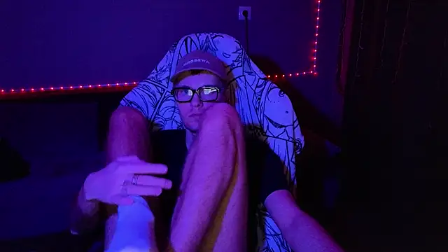 Snapshot of Leonnextdoor chatting on January 2025 06:38:01 PM Leonnextdoor online show from January 2025 06:38:01 PM