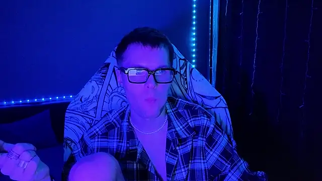 Snapshot of Leonnextdoor chatting on January 2025 11:04:02 AM Leonnextdoor online show from January 2025 11:04:02 AM