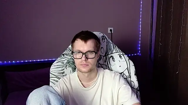 Snapshot of Leonnextdoor chatting on January 2025 08:29:01 AM Leonnextdoor online show from January 2025 08:29:01 AM