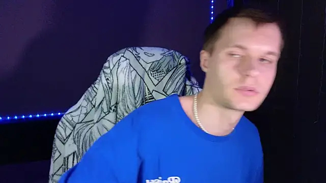 Snapshot of Leonnextdoor chatting on January 2025 11:38:02 AM Leonnextdoor online show from January 2025 11:38:02 AM