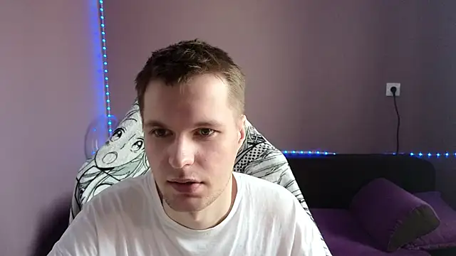 Snapshot of Leonnextdoor chatting on March 2025 06:52:02 AM Leonnextdoor online show from March 2025 06:52:02 AM