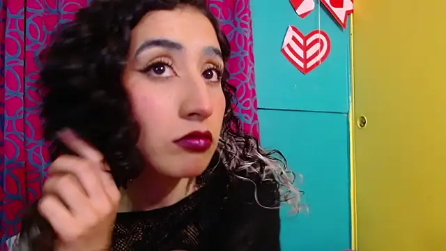 Snapshot of valerie_mase chatting on November 2025 08:18:01 PM valerie mase online show from November 2025 08:18:01 PM