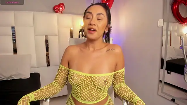 Snapshot of MAGIC_AURORAA chatting on February 2025 02:57:02 PM MAGIC AURORAA online show from February 2025 02:57:02 PM