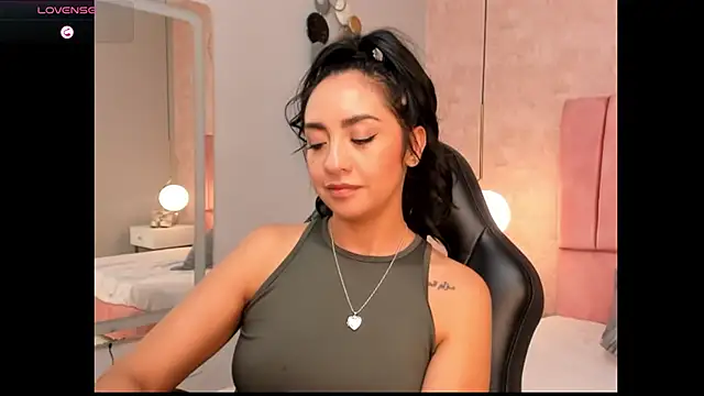 Snapshot of MAGIC_AURORAA chatting on March 2025 03:58:02 PM MAGIC AURORAA online show from March 2025 03:58:02 PM