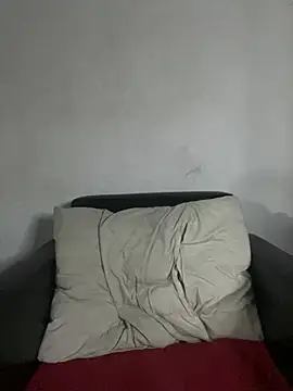 Snapshot of Ninabrunette18 chatting on July 2026 08:05:02 AM Ninabrunette18 online show from July 2026 08:05:02 AM