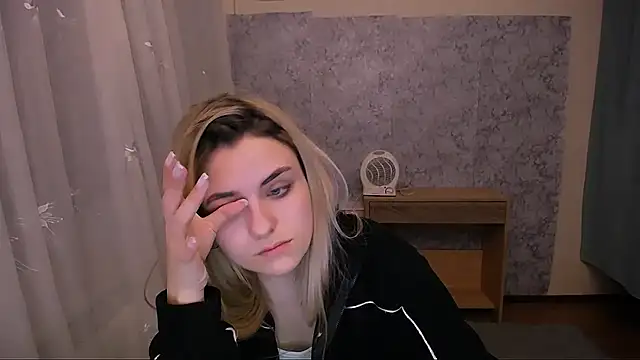 shy sabrina  online show from March 2025 04:32:01 AM