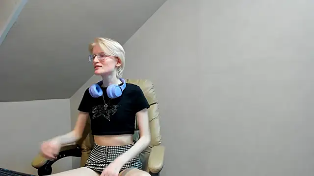 ElizabethHarpper online show from March 2025 01:56:02 PM