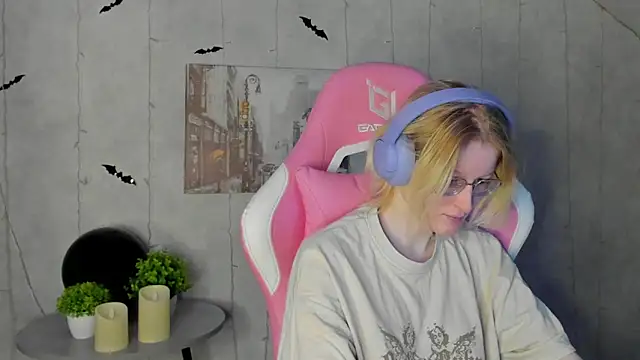 ElizabethHarpper online show from November 2025 01:27:02 AM