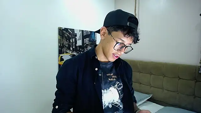 Snapshot of RyanPricee chatting on January 2025 07:49:01 PM RyanPricee online show from January 2025 07:49:01 PM