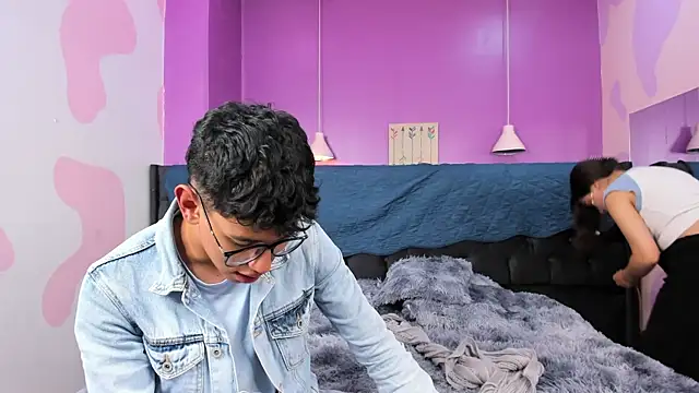 Snapshot of RyanPricee chatting on March 2025 03:43:01 AM RyanPricee online show from March 2025 03:43:01 AM