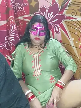 Hot muskaan online show from January 2025 11:00:01 AM