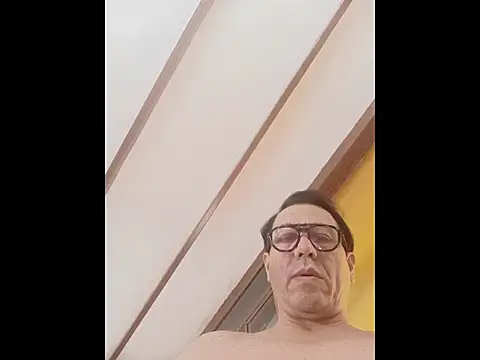 Rocket1978 online show from February 2026 12:32:01 PM