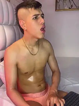 Snapshot of Angel_Khouri chatting on January 2025 02:31:02 AM Angel Khouri online show from January 2025 02:31:02 AM