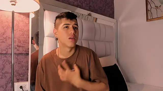 Snapshot of Angel_Khouri chatting on February 2025 08:16:01 PM Angel Khouri online show from February 2025 08:16:01 PM