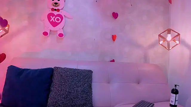 Snapshot of Angel_Khouri chatting on February 2025 03:24:01 AM Angel Khouri online show from February 2025 03:24:01 AM