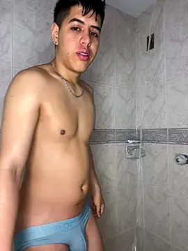 Snapshot of Angel_Khouri chatting on September 2025 11:21:01 PM Angel Khouri online show from September 2025 11:21:01 PM