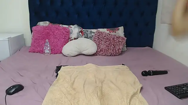 Snapshot of naughtiest_baddy chatting on March 2025 10:54:01 PM naughtiest baddy online show from March 2025 10:54:01 PM