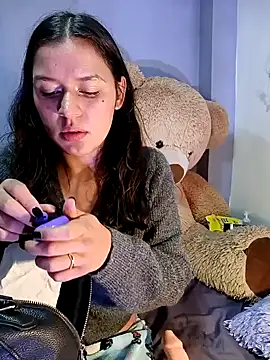 Snapshot of Danni_shy chatting on January 2025 02:11:01 AM Danni shy online show from January 2025 02:11:01 AM