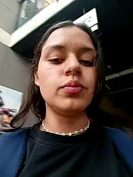 Snapshot of Danni_shy chatting on February 2025 09:24:02 PM Danni shy online show from February 2025 09:24:02 PM