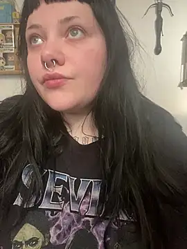 Gothicsiren online show from February 2025 11:55:01 AM