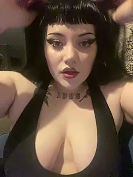 Gothicsiren online show from February 2025 03:29:01 PM