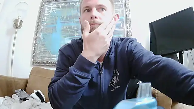 Snapshot of bjay1210 chatting on January 2025 07:59:02 PM bjay1210 online show from January 2025 07:59:02 PM