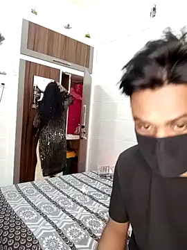 Snapshot of Best-Couple chatting on January 2025 05:52:01 AM Best-Couple online show from January 2025 05:52:01 AM