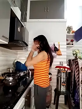 Snapshot of Best-Couple chatting on January 2025 05:26:02 AM Best-Couple online show from January 2025 05:26:02 AM