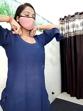 Snapshot of Best-Couple chatting on January 2025 05:40:02 AM Best-Couple online show from January 2025 05:40:02 AM