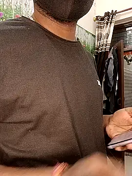 Snapshot of Best-Couple chatting on January 2025 11:17:01 AM Best-Couple online show from January 2025 11:17:01 AM