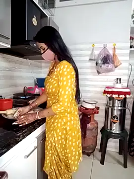 Snapshot of Best-Couple chatting on February 2025 07:18:02 AM Best-Couple online show from February 2025 07:18:02 AM