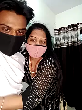 Snapshot of Best-Couple chatting on February 2025 10:18:02 AM Best-Couple online show from February 2025 10:18:02 AM