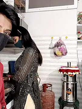 Snapshot of Best-Couple chatting on March 2025 05:52:01 AM Best-Couple online show from March 2025 05:52:01 AM