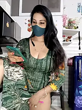 Snapshot of Best-Couple chatting on September 2025 04:13:02 AM Best-Couple online show from September 2025 04:13:02 AM