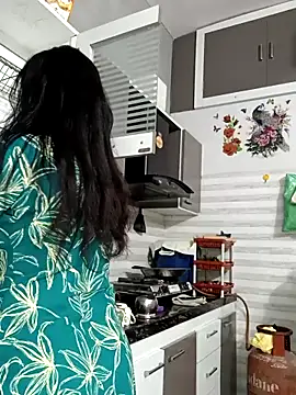 Snapshot of Best-Couple chatting on September 2025 05:23:01 AM Best-Couple online show from September 2025 05:23:01 AM