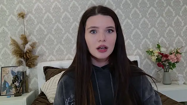 Snapshot of Nellie_Medina chatting on January 2025 12:38:02 AM Nellie Medina online show from January 2025 12:38:02 AM